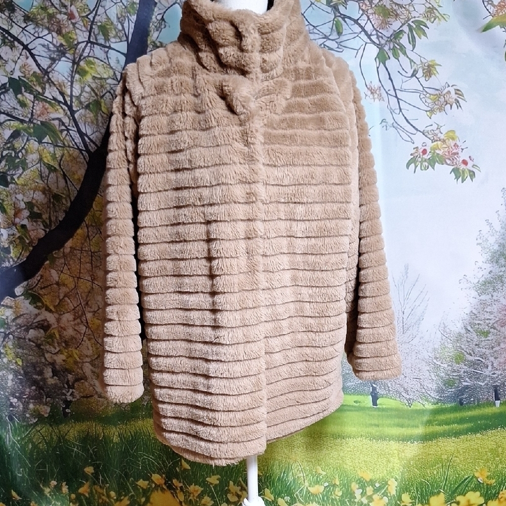 Carmen Marc Valvo Plush Tan Teddy Jacket